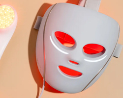 Red Light Therapy Masks